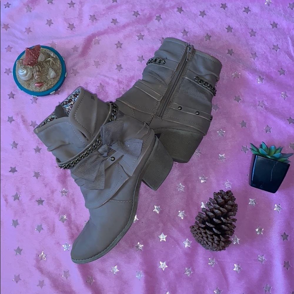 Girls Boots Y-not Size 2 Beige Low Top